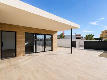 Villa con piscina in vendita a Calle Amapola 2