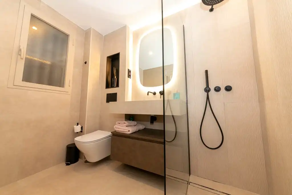 Bathroom of Apartments for rent in Fuengirola  with Air Conditioner, Terrace and Furnished