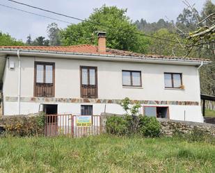 Vista exterior de Casa o xalet en venda en Piloña