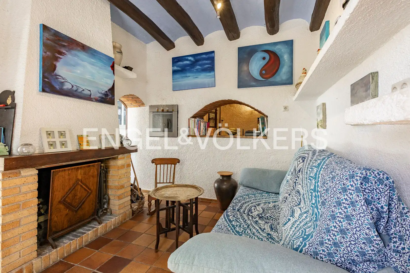 Sala d'estar de Casa o xalet en venda en Torrelles de Foix amb Calefacció, Jardí privat i Terrassa