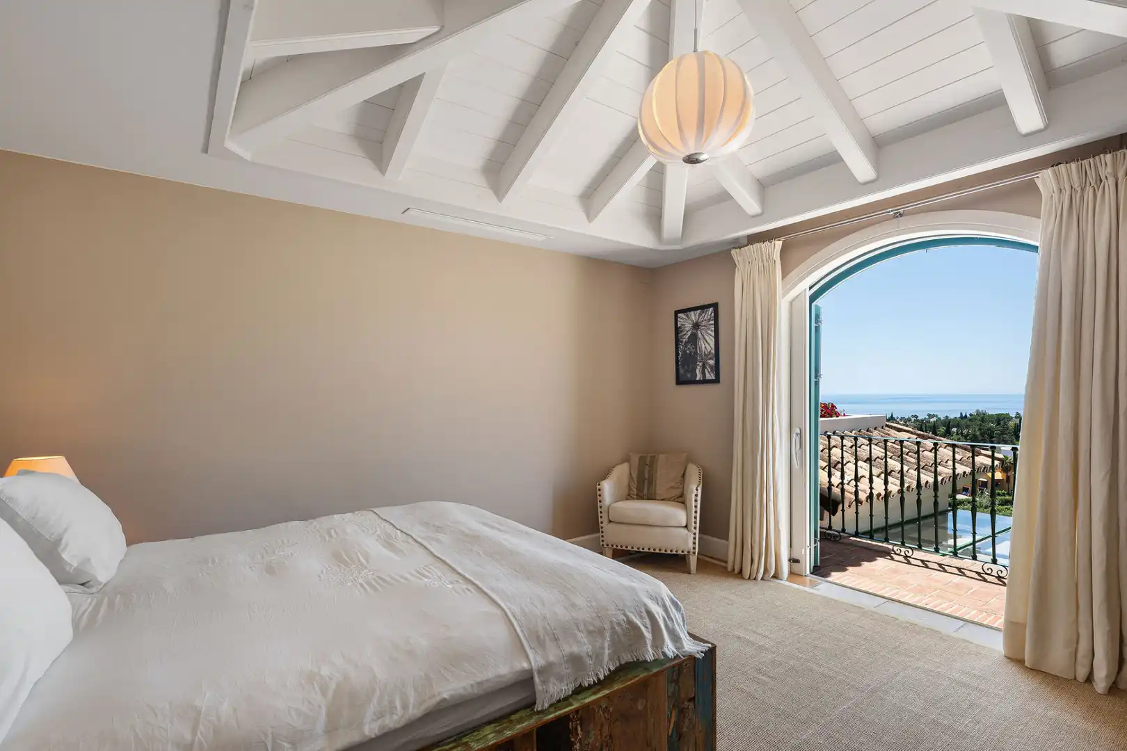Dormitori de Casa o xalet en venda en Marbella amb Aire condicionat, Calefacció i Jardí privat