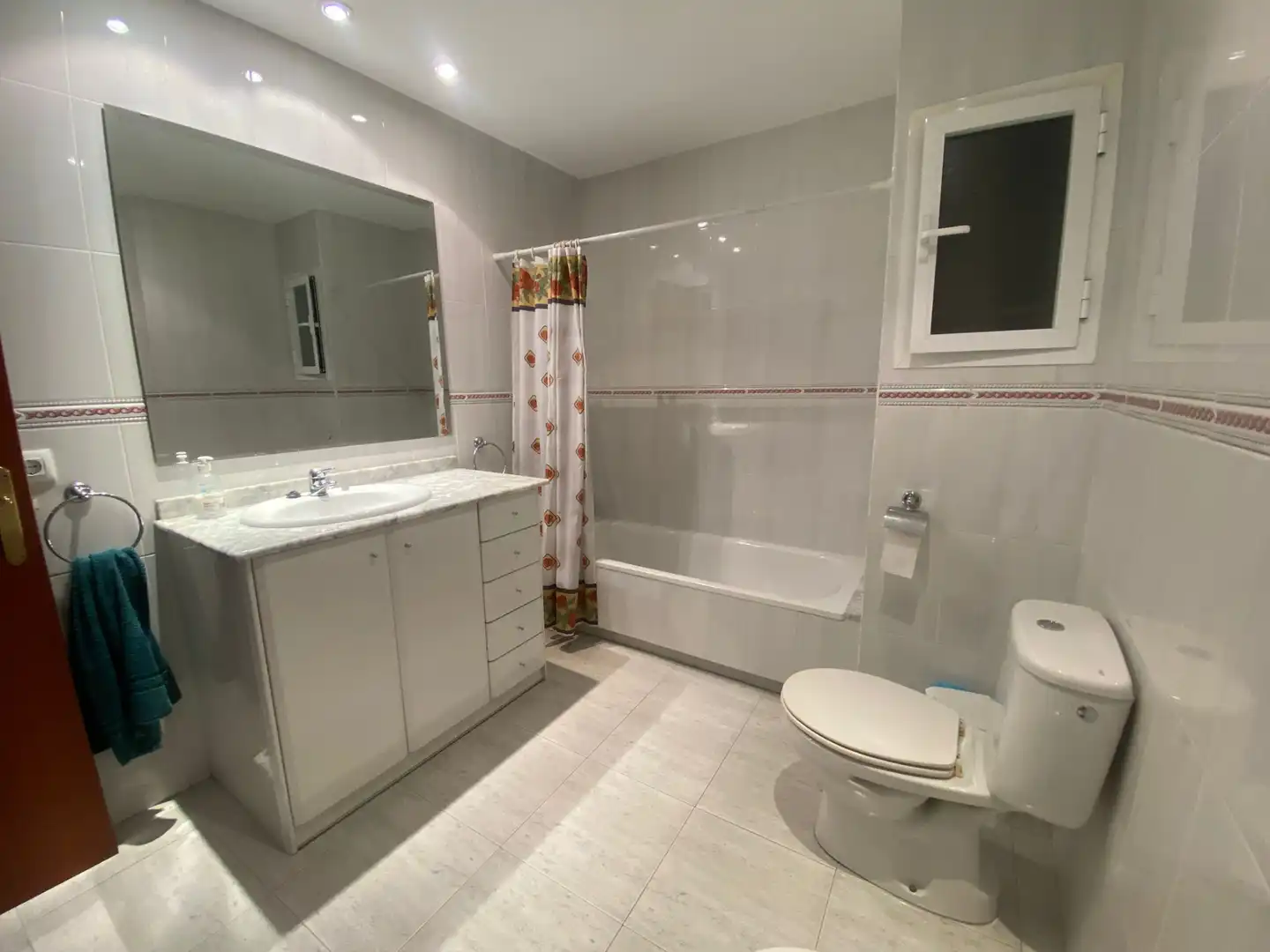 Badezimmer von Gebäude zum Verkauf in Blanes