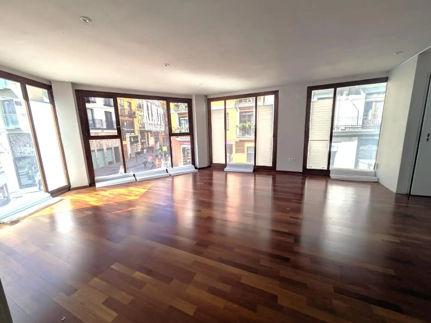 Sala d'estar de Oficina en venda en Valencia amb Aire condicionat