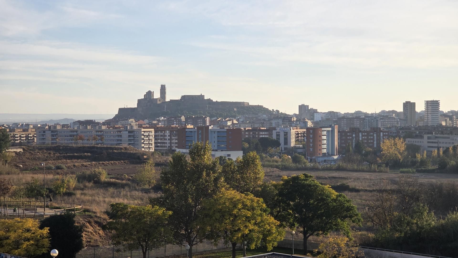 Vista exterior de Casa adosada en venda en  Lleida Capital amb Calefacció