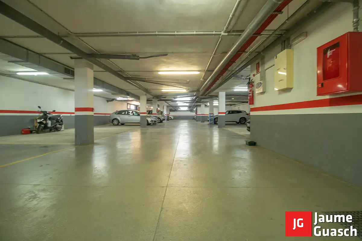 Parkplatz von Wohnung zum Verkauf in Torredembarra mit Klimaanlage, Heizung und Parkett