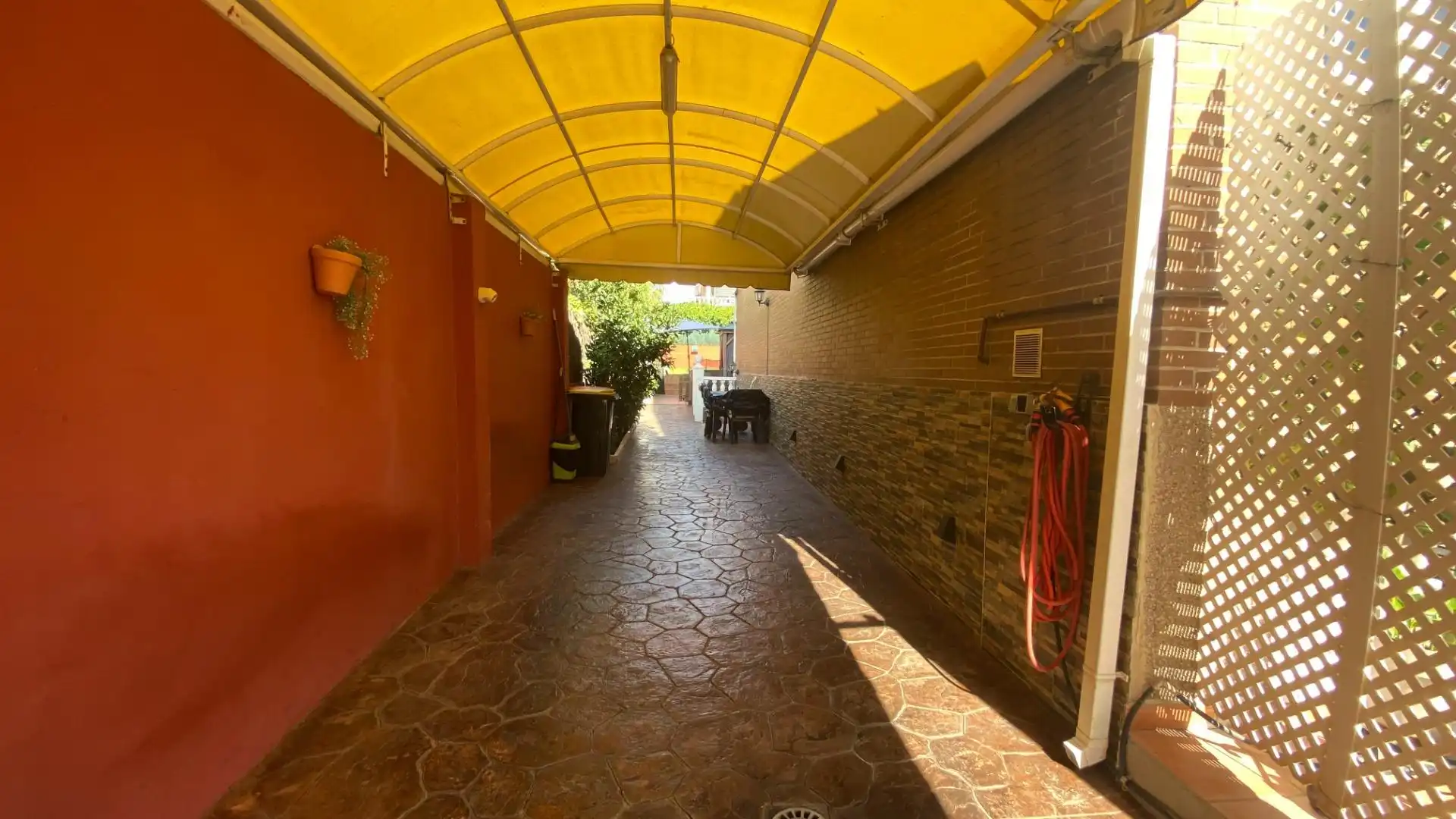 Casa adosada en venta en San Blas