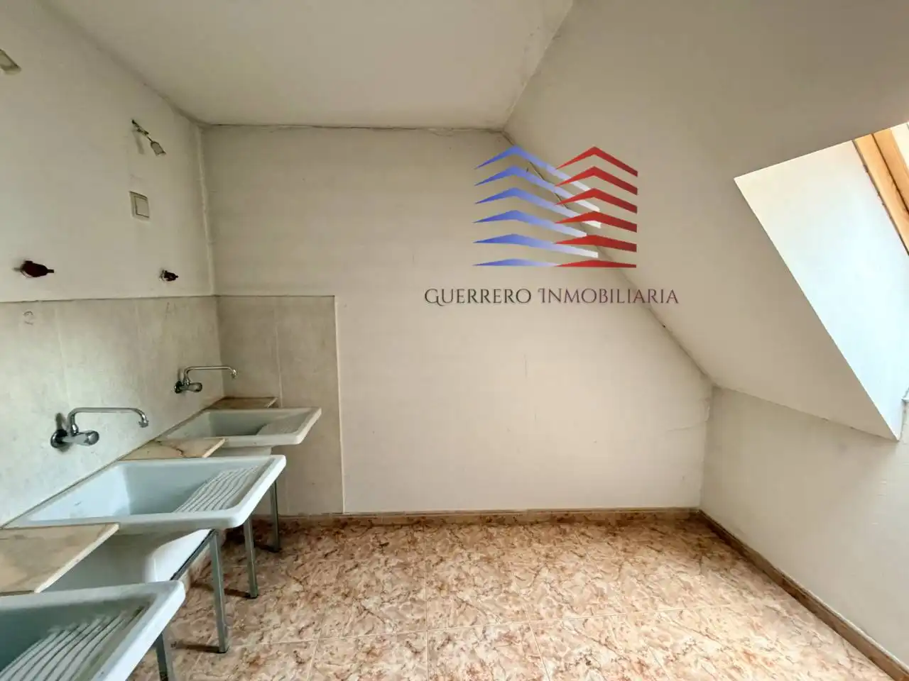 Exterior view of Apartments for rent in Ourense Capital   with Heating, Parquet flooring and Storage room
