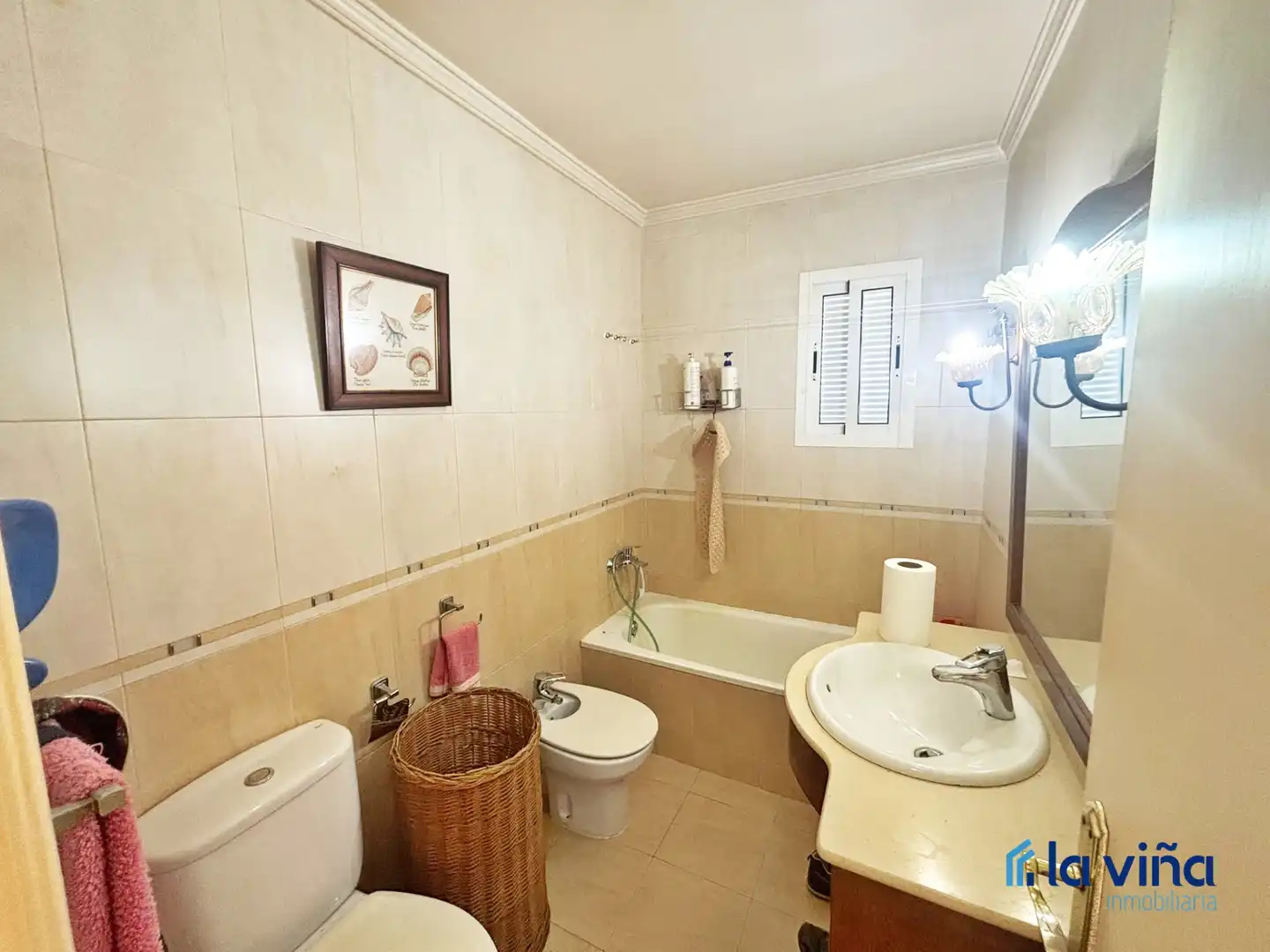 Bathroom of Flat for sale in Benamejí, Córdoba