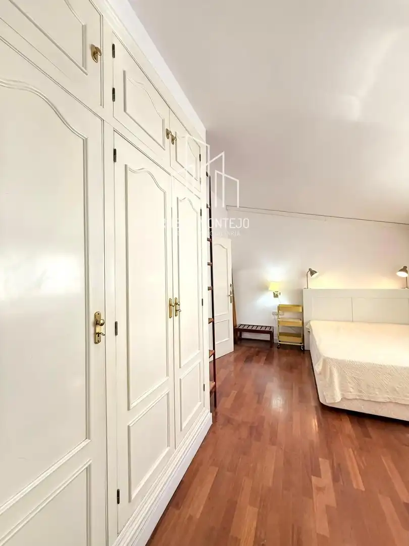 Bedroom of Attic for rent in Salamanca  with Air Conditioner, Heating and Terrace