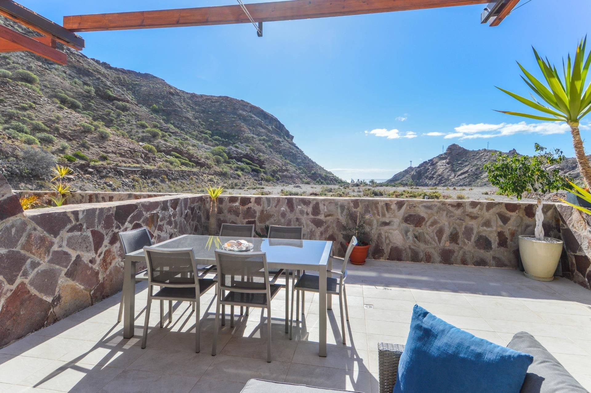Terrace of House or chalet for sale in Mogán  with Air Conditioner, Terrace and Balcony