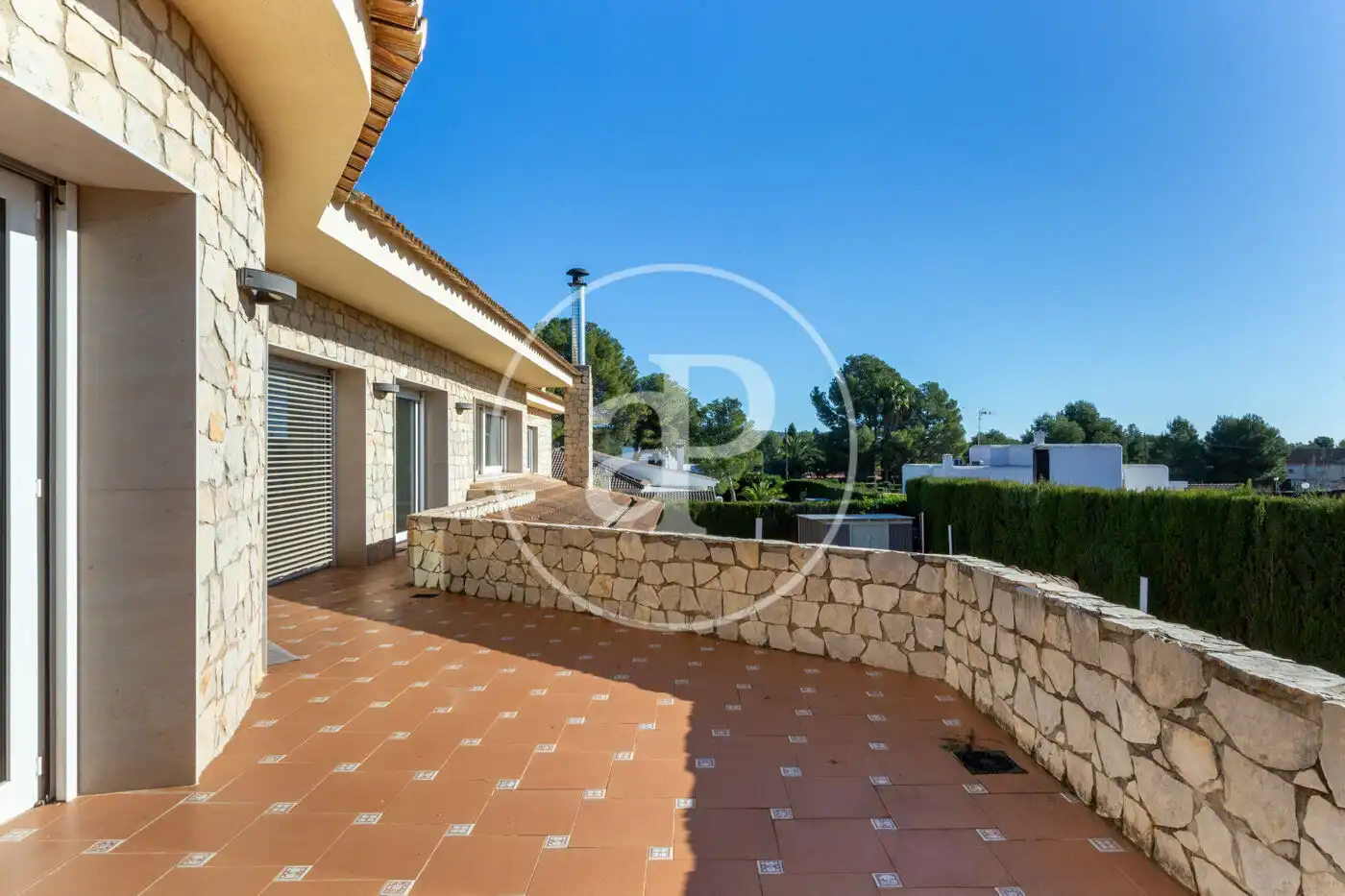 Vista exterior de Casa o chalet en venta en Serra con Aire acondicionado, Calefacción y Jardín privado