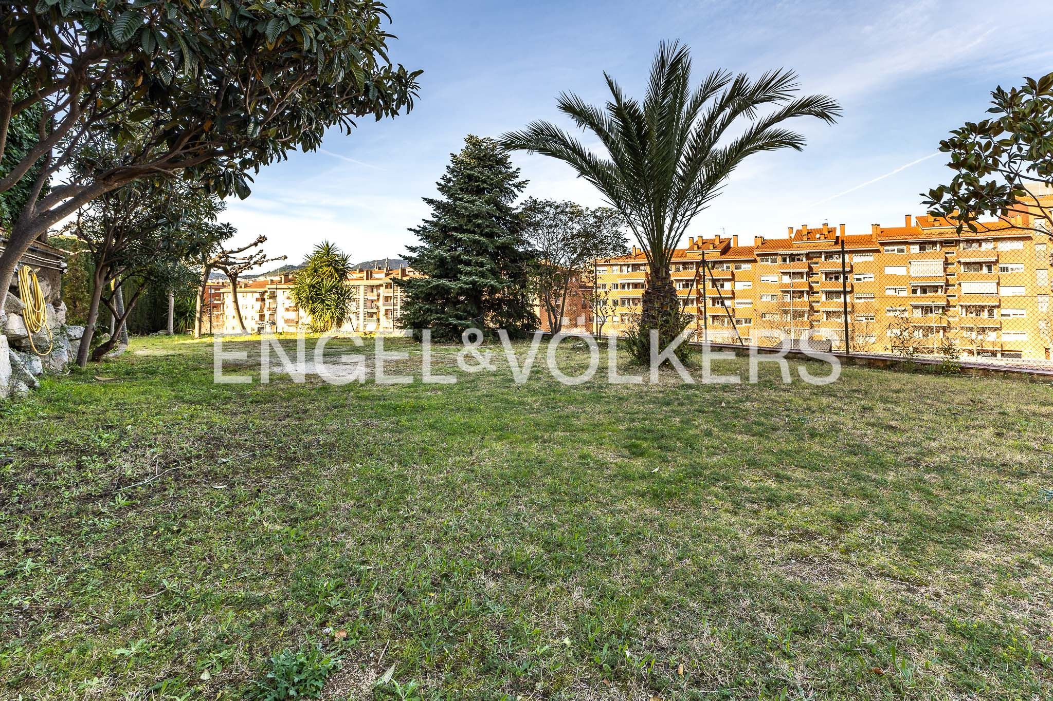 Wohnung zum Verkauf in Mataró mit Klimaanlage, Heizung und Terrasse