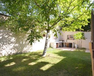 Jardí de Casa adosada en venda en Cabrerizos amb Terrassa, Piscina i Balcó