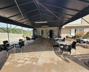 Terrasse von Geschaftsraum miete in Coles mit Klimaanlage, Terrasse und Möbliert