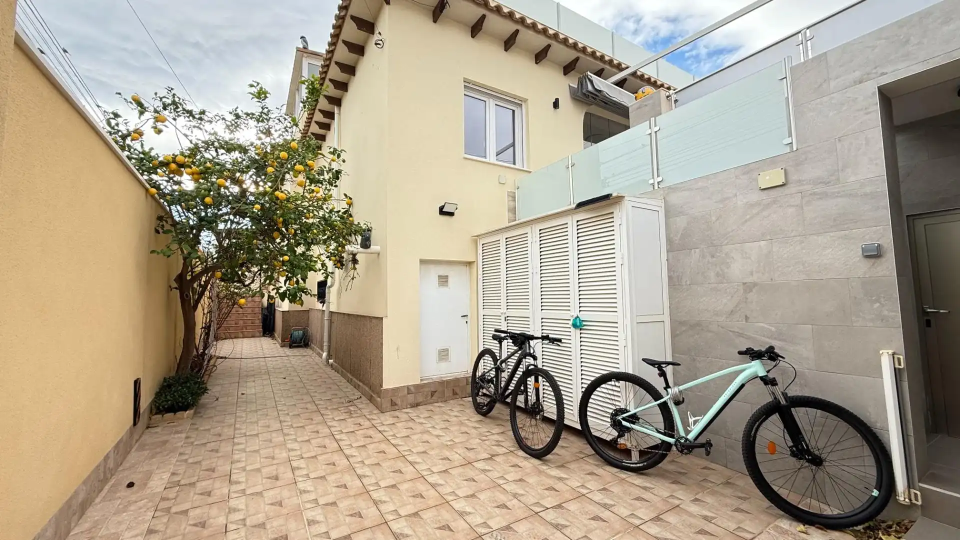 Villa mit Pool zum Verkauf in Avenida Laguna Azul, imagen 8