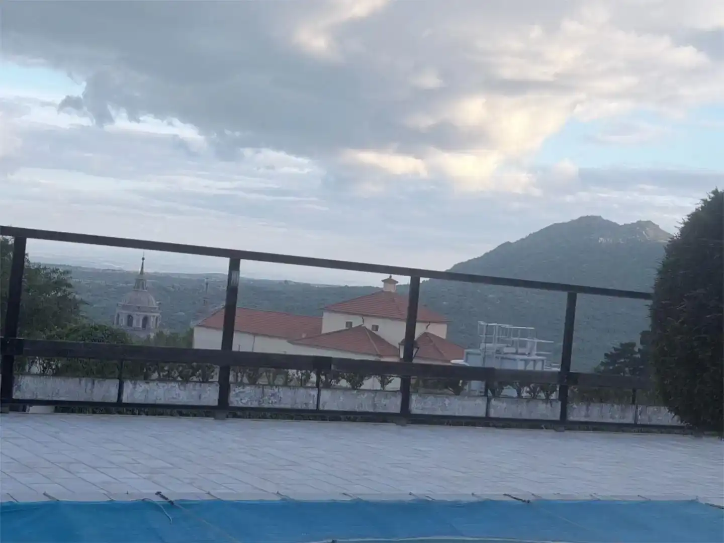 Terrassa de Pis en venda en San Lorenzo de El Escorial amb Piscina i Balcó