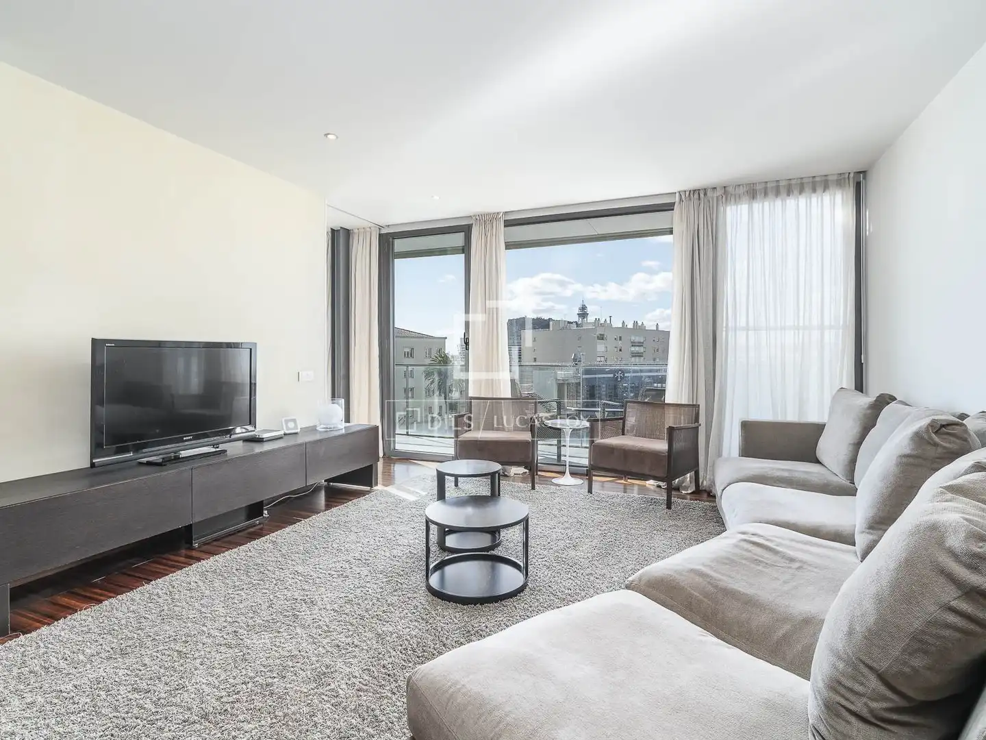 Living room of Attic for sale in Barcelona  with Air Conditioner, Parquet flooring and Terrace