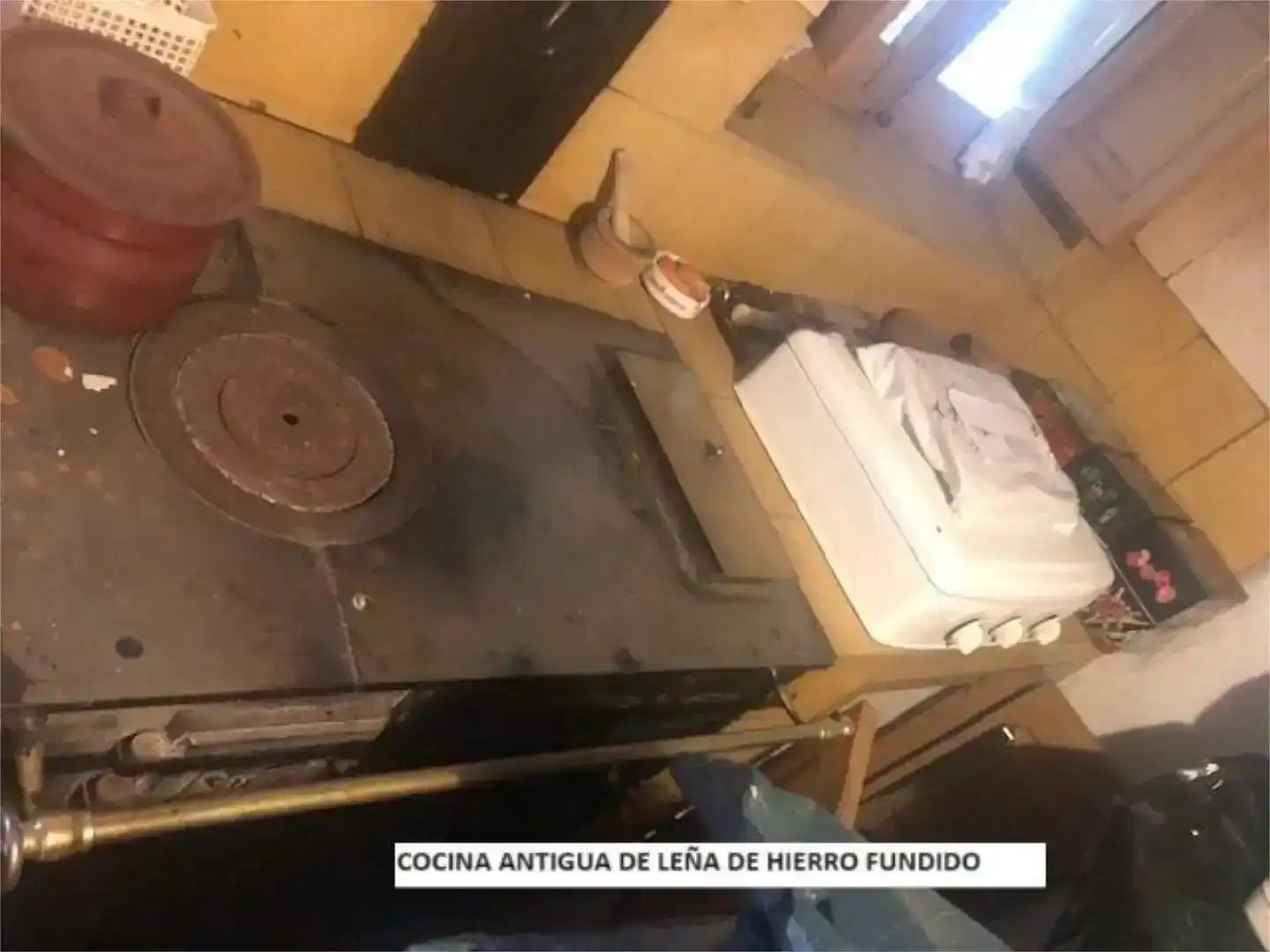Casa adosada en venda en Navas de Oro amb Jardí privat, Traster i Moblat