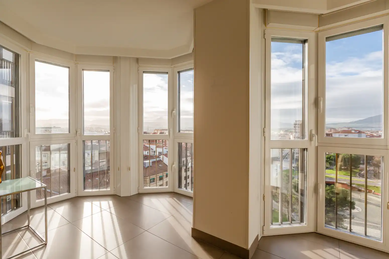 Habitación de Piso en venta en  Pamplona / Iruña con Calefacción, Terraza y Amueblado