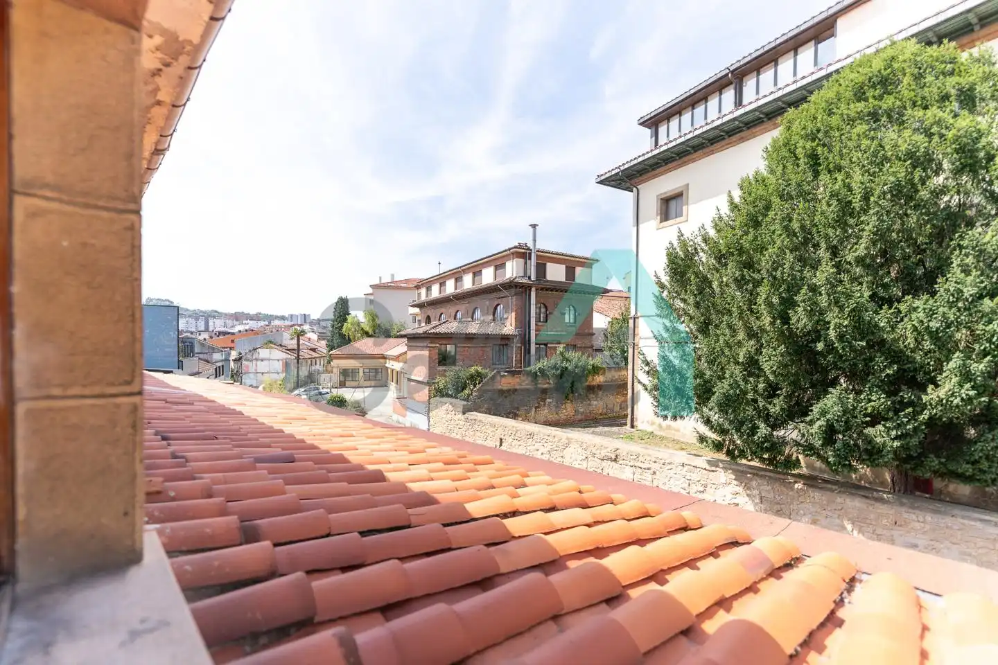 Terraza de Piso de alquiler en Oviedo  con Calefacción, Parquet y Amueblado