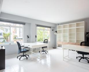 Flat for sale in  Valencia Capital  with Air Conditioner and Terrace