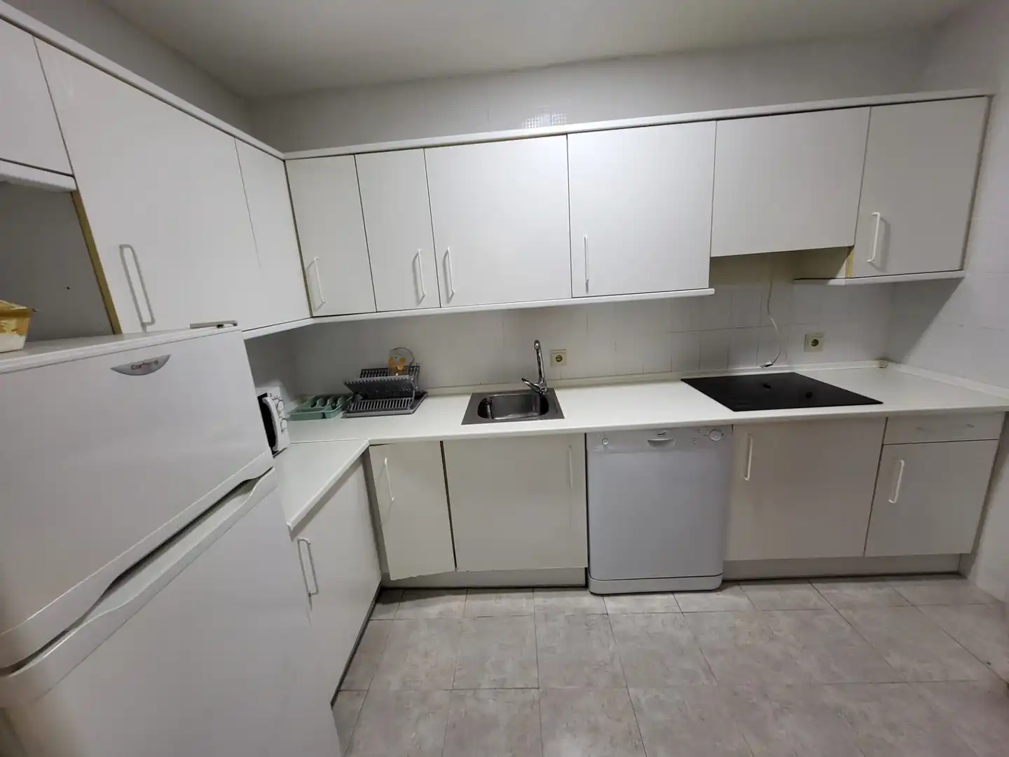 Cocina de Apartamento de alquiler en Cáceres con Aire acondicionado, Terraza y Amueblado
