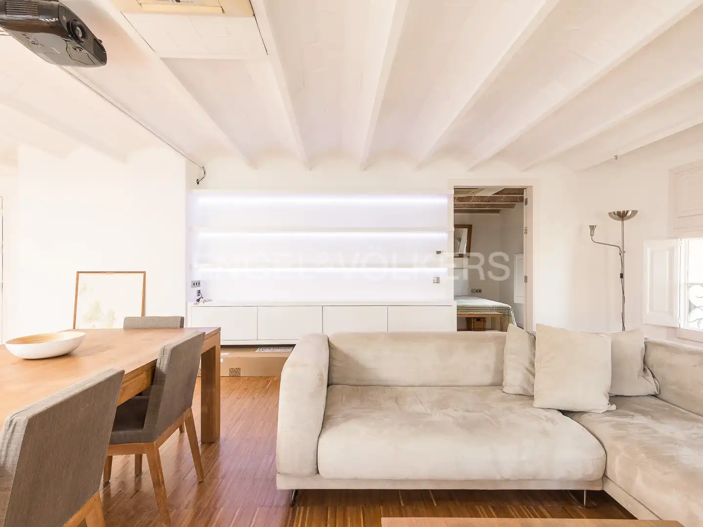 Wohnzimmer von Dachboden zur Miete in Barcelona mit Klimaanlage, Heizung und Parkett