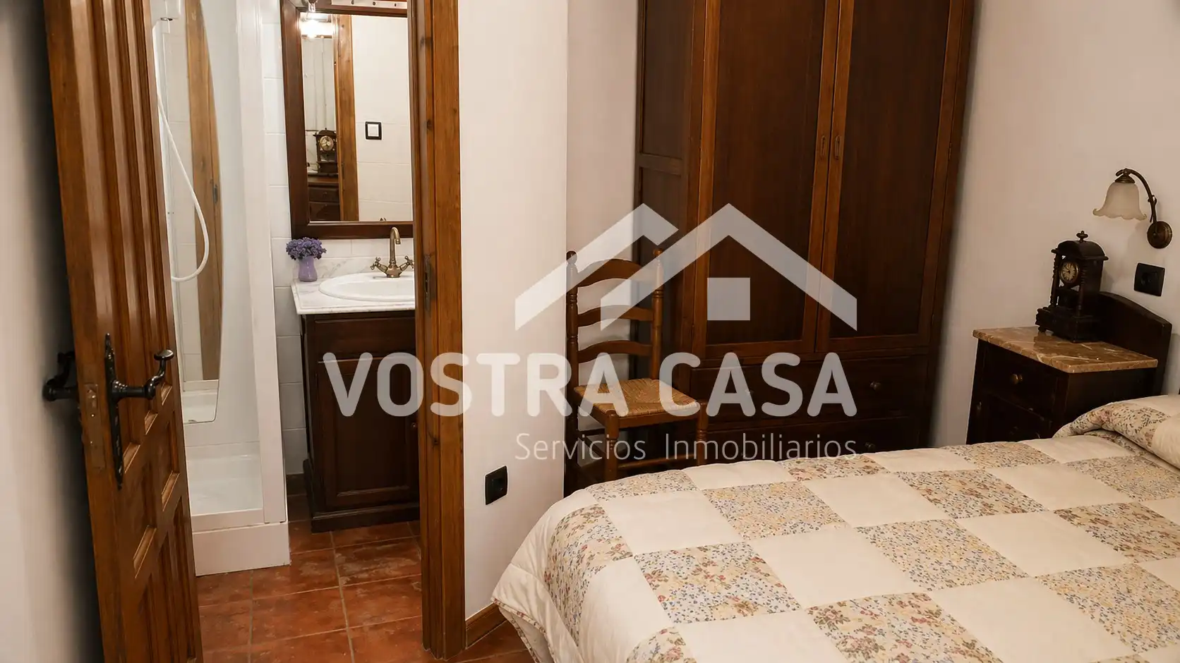 Detached homes for sale in Requena  with Air Conditioner and Heating