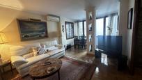 Living room of Flat for sale in  Madrid Capital