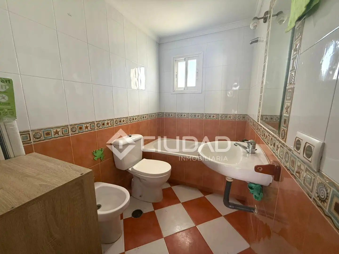 Baño de Piso en venta en Sanlúcar de Barrameda con Balcón