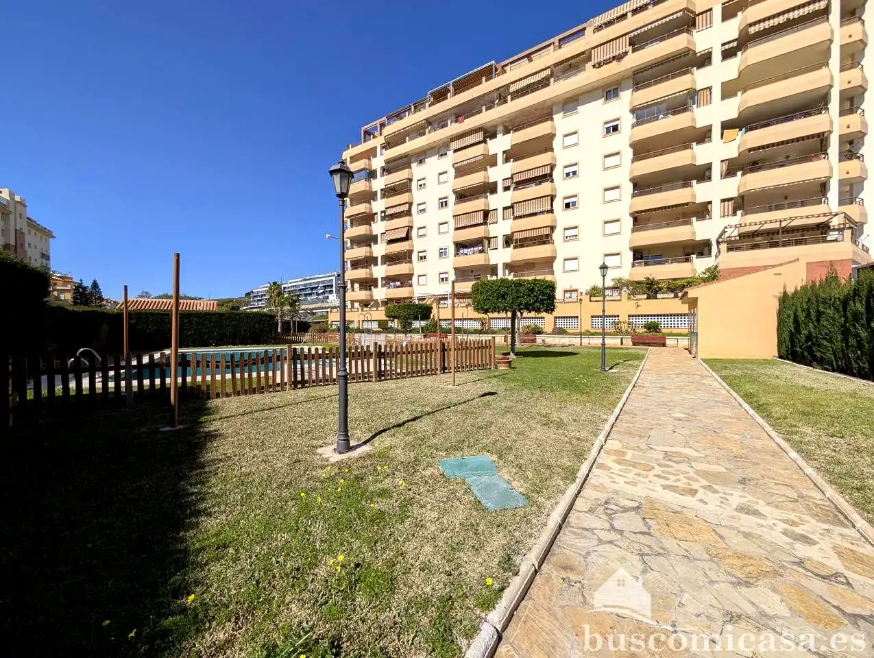 Vista exterior de Planta baja en venta en Algarrobo con Jardín privado, Terraza y Amueblado