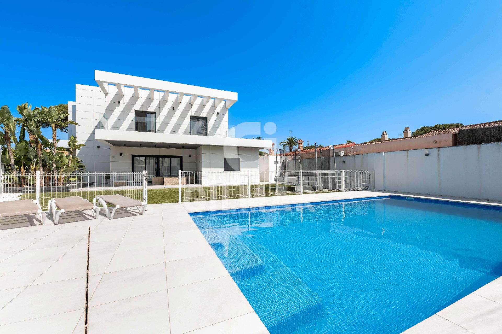 Swimming pool of House or chalet for sale in El Puerto de Santa María  with Air Conditioner, Heating and Private garden