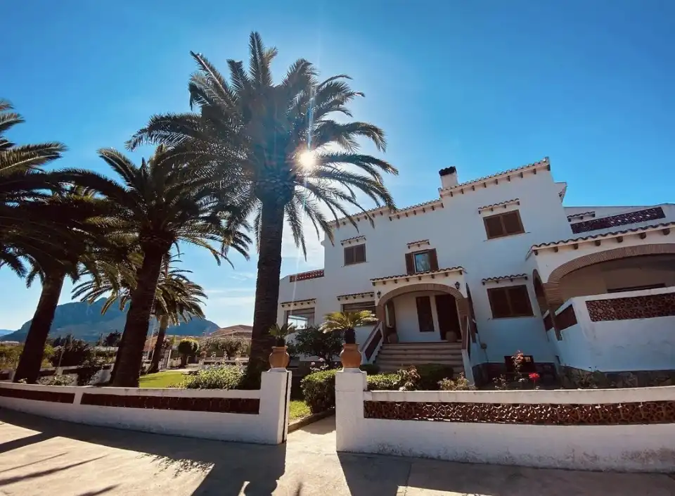 Chalet con jardín en venta en Centro Urbano