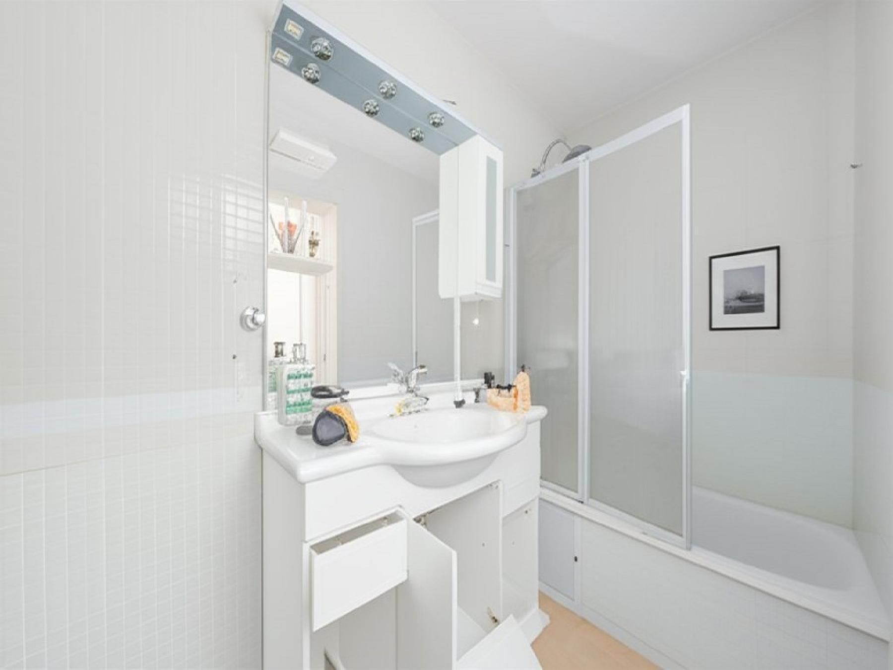 Bany de Casa o xalet en venda en Rubí amb Jardí privat i Piscina comunitària