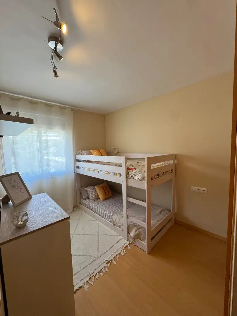 Habitación de Casa o chalet en venta en Palau-saverdera con Aire acondicionado, Calefacción y Jardín privado