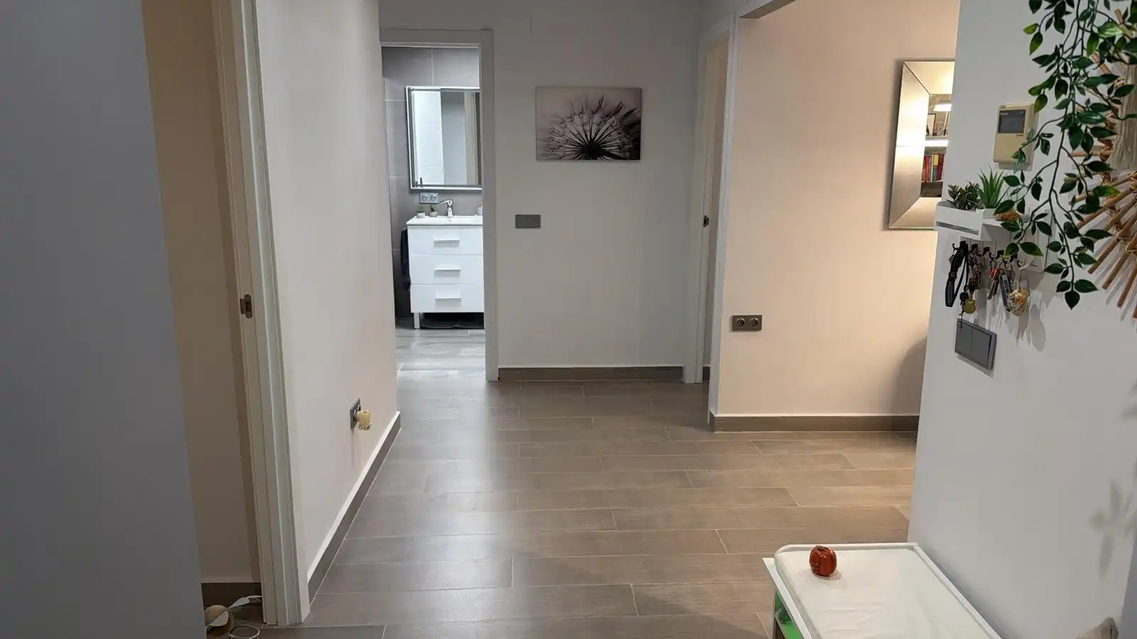 Erdgeschoss zum Verkauf in Benetússer mit Klimaanlage, Terrasse und Abstellraum
