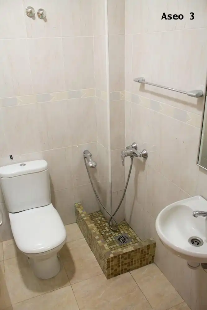 Bany de Local en venda en Canet d'En Berenguer