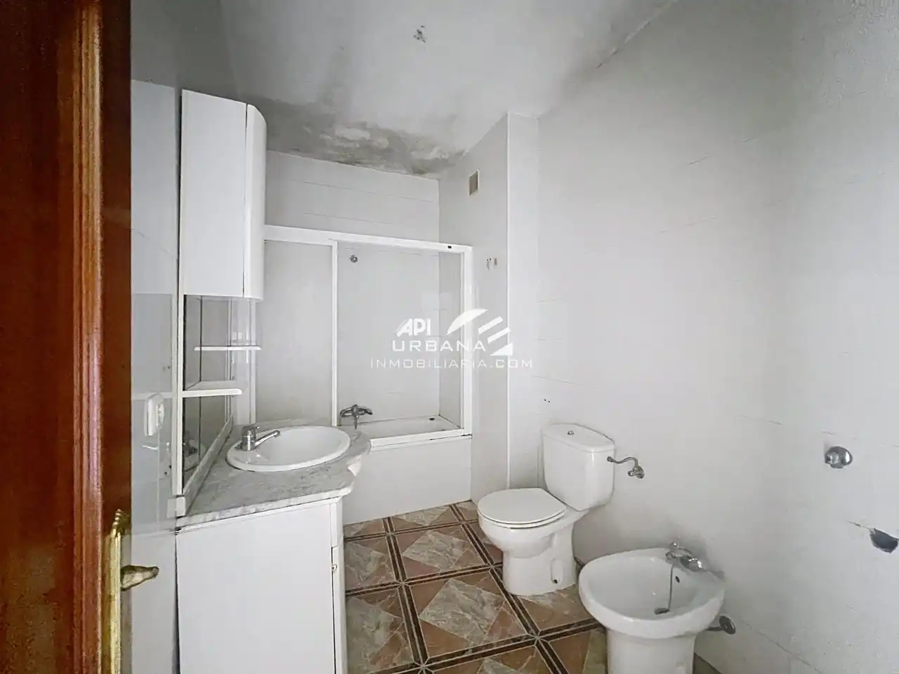 Baño de Piso en venta en Rute, Córdoba