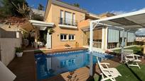 Piscina de Casa o xalet en venda en Málaga Capital amb Aire condicionat, Jardí privat i Terrassa