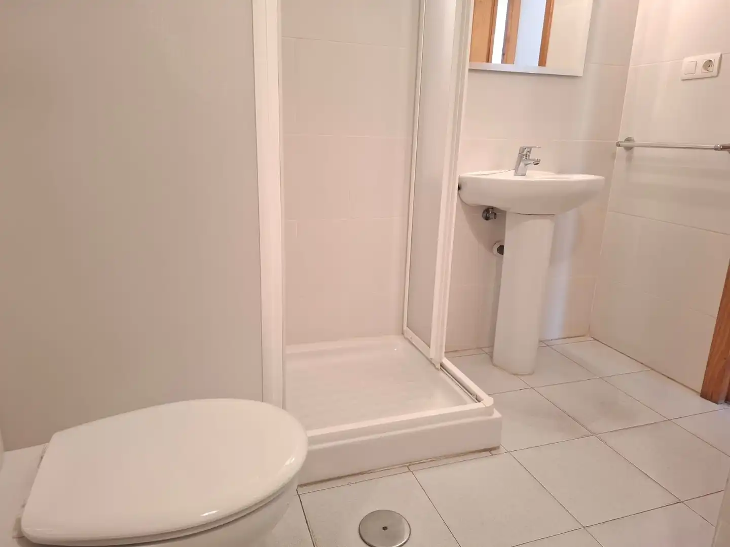 Baño de Piso en venta en Torrenueva Costa con Terraza y Amueblado