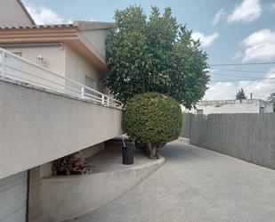 Vista exterior de Casa o xalet en venda en  Murcia Capital amb Aire condicionat, Jardí privat i Terrassa