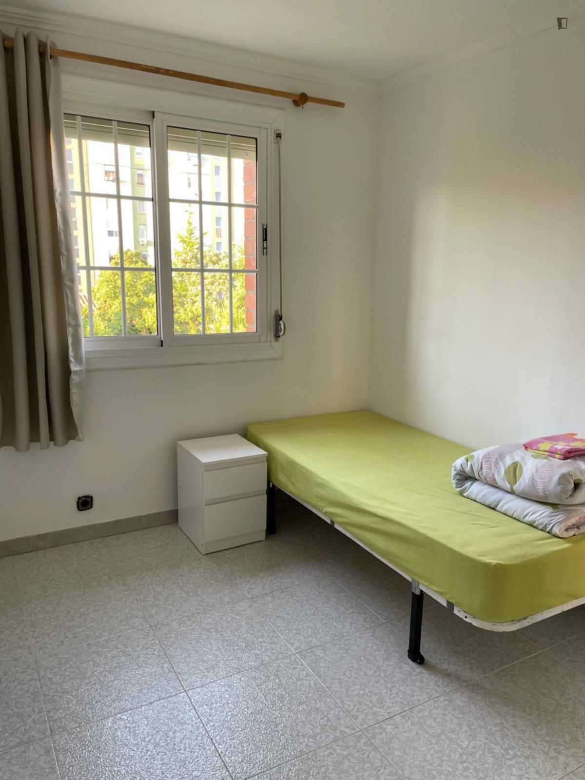 Bedroom of Apartment to share in Sabadell  with Heating, Furnished and Oven