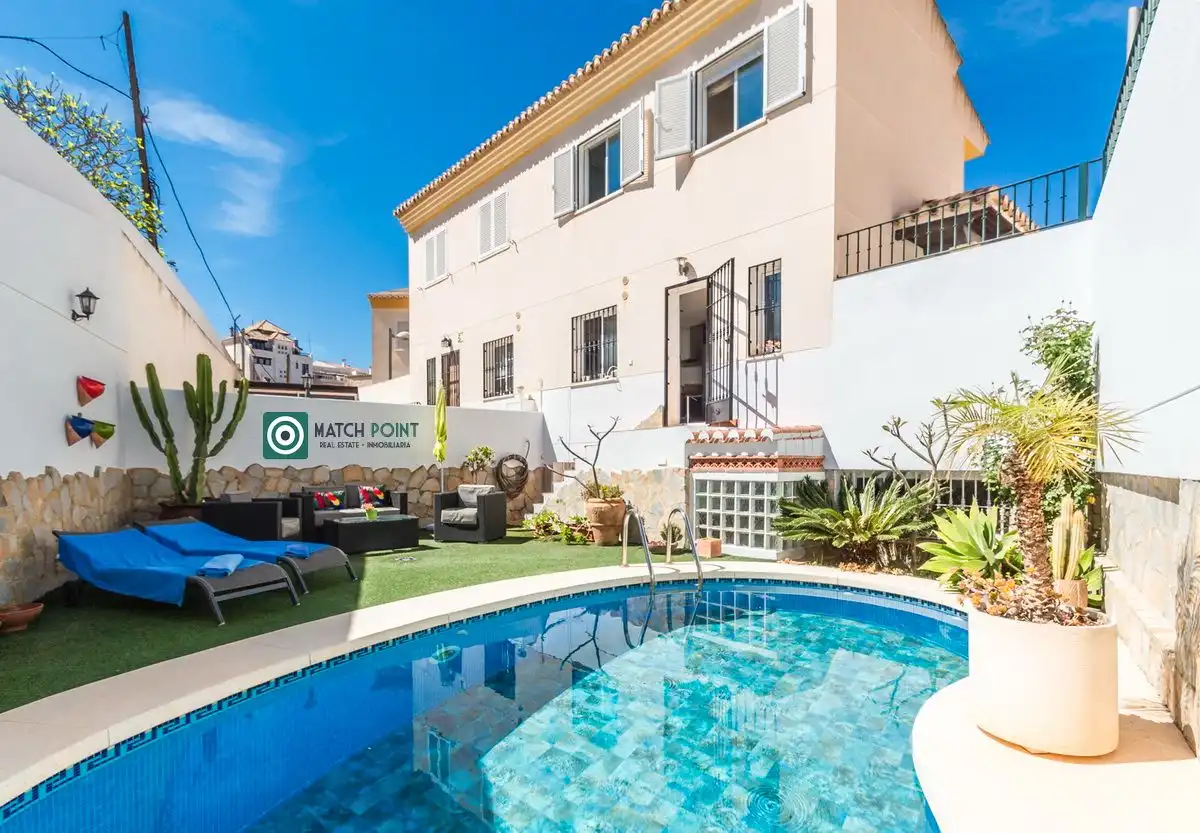 Detached homes for rent in Calle Rambla del Espinar, La Herradura centro