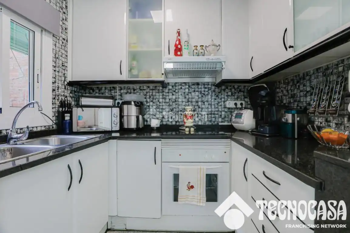 Kitchen of Flat for sale in Mataró  with Heating and Terrace
