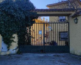 Vista exterior de Finca rústica en venda en Chinchón amb Jardí privat i Piscina comunitària