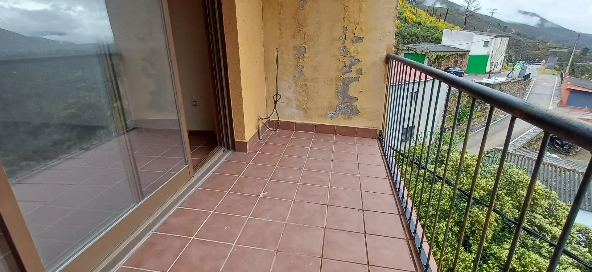 Terrasse von Erdgeschoss zum Verkauf in Ladrillar mit Terrasse und Balkon