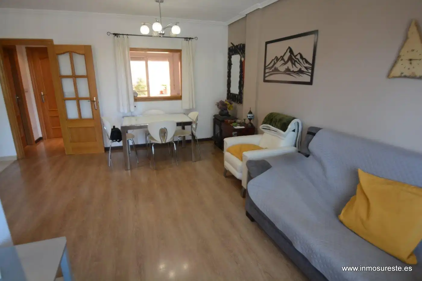 Sala d'estar de Casa adosada en venda en Orihuela amb Aire condicionat, Terrassa i Balcó