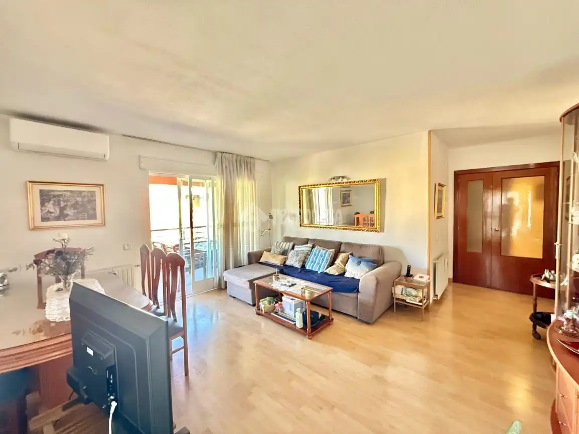 Living room of Flat for sale in Madrid  with Air Conditioner, Heating and Terrace