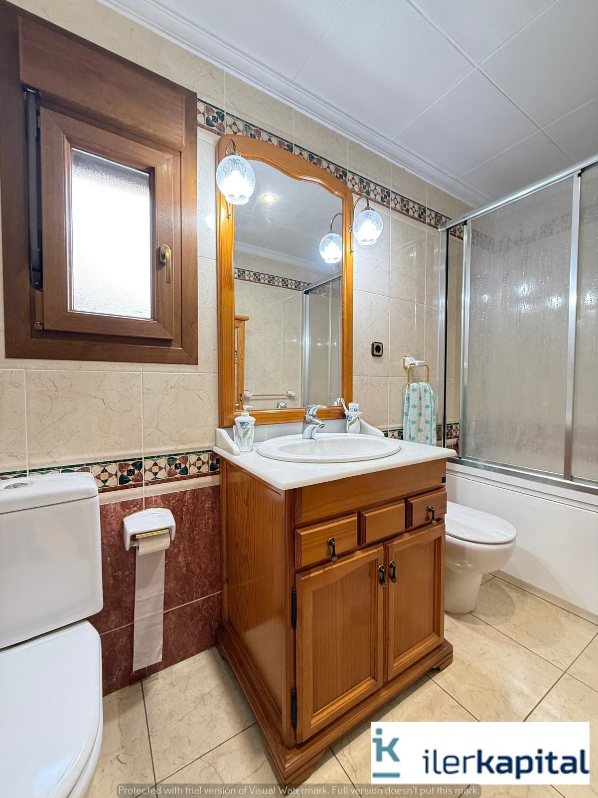 Baño de Dúplex en venta en  Lleida Capital con Aire acondicionado, Calefacción y Terraza