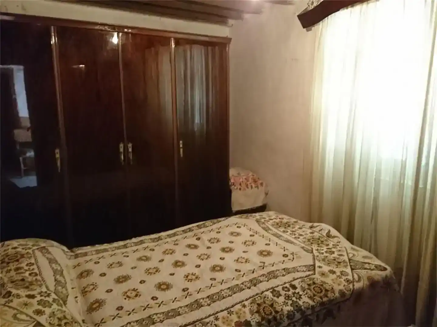 Habitación de Casa adosada en venta en Bermellar